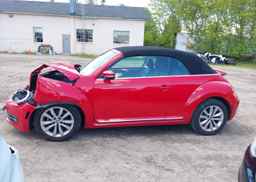 2013 VOLKSWAGEN BEETLE