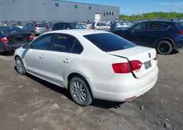 2011 TOYOTA COROLLA