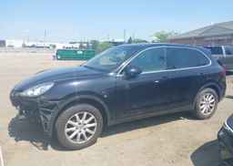 2011 PORSCHE CAYENNE