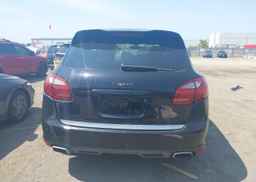 2011 PORSCHE CAYENNE