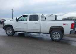 2011 CHEVROLET SILVERADO K3500 LTZ