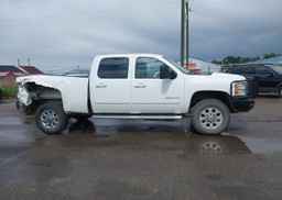 2011 CHEVROLET SILVERADO K3500 LTZ