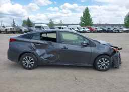 2019 TOYOTA PRIUS