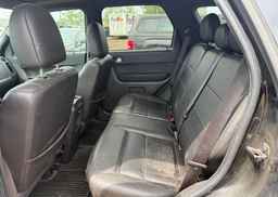 2010 FORD ESCAPE LIMITED