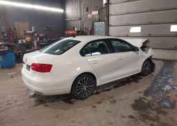 2013 VOLKSWAGEN JETTA