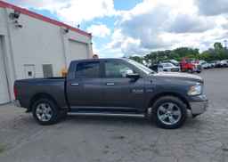 2015 RAM 1500 SLT