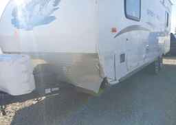 2011 CHEROKEE GREY WOLF 28BH
