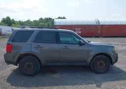 2011 MAZDA TRIBUTE I