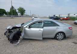 2010 TOYOTA CAMRY SE