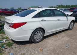 2011 HYUNDAI SONATA SE