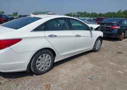 2011 HYUNDAI SONATA SE