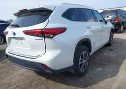 2023 TOYOTA HIGHLANDER HYBRID XLE