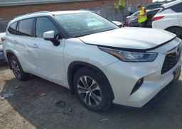 2023 TOYOTA HIGHLANDER HYBRID XLE