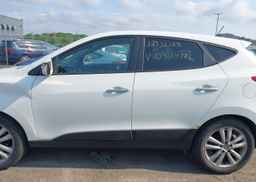 2010 HYUNDAI TUCSON LIMITED