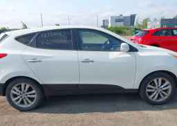2010 HYUNDAI TUCSON LIMITED