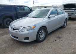 2011 TOYOTA CAMRY LE