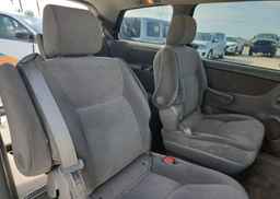 2005 TOYOTA SIENNA CE