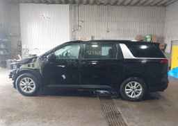 2023 KIA CARNIVAL LX