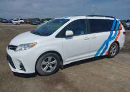 2020 TOYOTA SIENNA LE