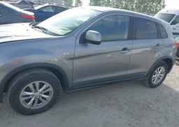 2019 MITSUBISHI RVR SE