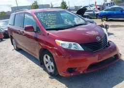2014 TOYOTA SIENNA 7 PASSENGER