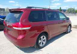 2014 TOYOTA SIENNA 7 PASSENGER