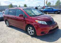 2014 TOYOTA SIENNA 7 PASSENGER