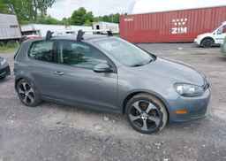 2013 VOLKSWAGEN GOLF