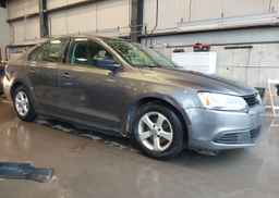 2013 VOLKSWAGEN JETTA S