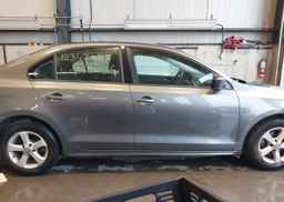 2013 VOLKSWAGEN JETTA S