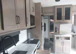 2024 GRAND DESIGN MOMENTUM 21G