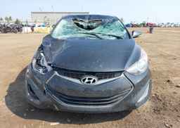2013 HYUNDAI elantra se
