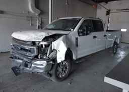 2022 FORD F-350 XLT