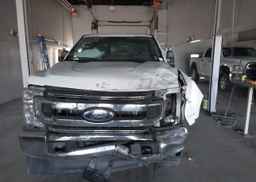 2022 FORD F-350 XLT