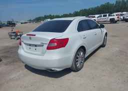 2011 SUZUKI KIZASHI SE