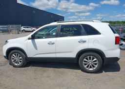 2014 KIA SORENTO LX