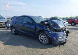 2018 MAZDA MAZDA3 SE