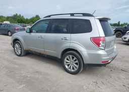 2011 SUBARU FORESTER LIMITED