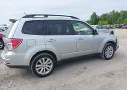 2011 SUBARU FORESTER LIMITED