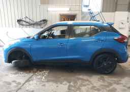 2023 NISSAN KICKS