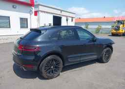 2017 PORSCHE MACAN S