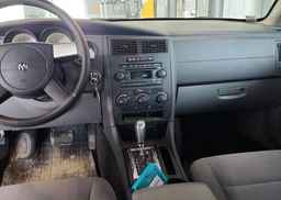 2005 DODGE MAGNUM SE