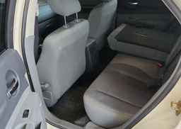 2005 DODGE MAGNUM SE