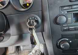 2005 DODGE MAGNUM SE