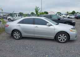 2010 TOYOTA CAMRY LE