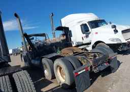 2004 PETERBILT 379