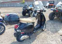 2010 VESPA LX 150
