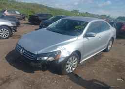 2015 VOLKSWAGEN PASSAT 1.8 TSI TRENDLINE