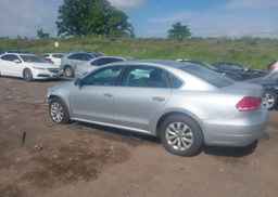 2015 VOLKSWAGEN PASSAT 1.8 TSI TRENDLINE