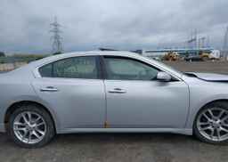 2011 NISSAN MAXIMA